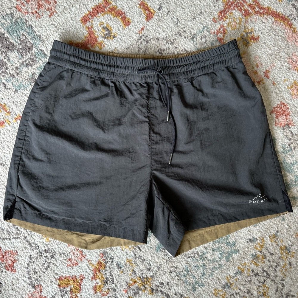 Zorali reversible recycled women’s shorts - size 12